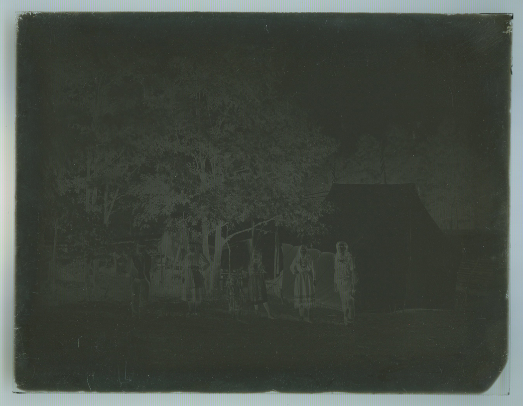 ins00654a.jpg