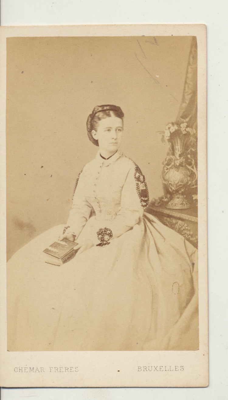 ins01462a.jpg