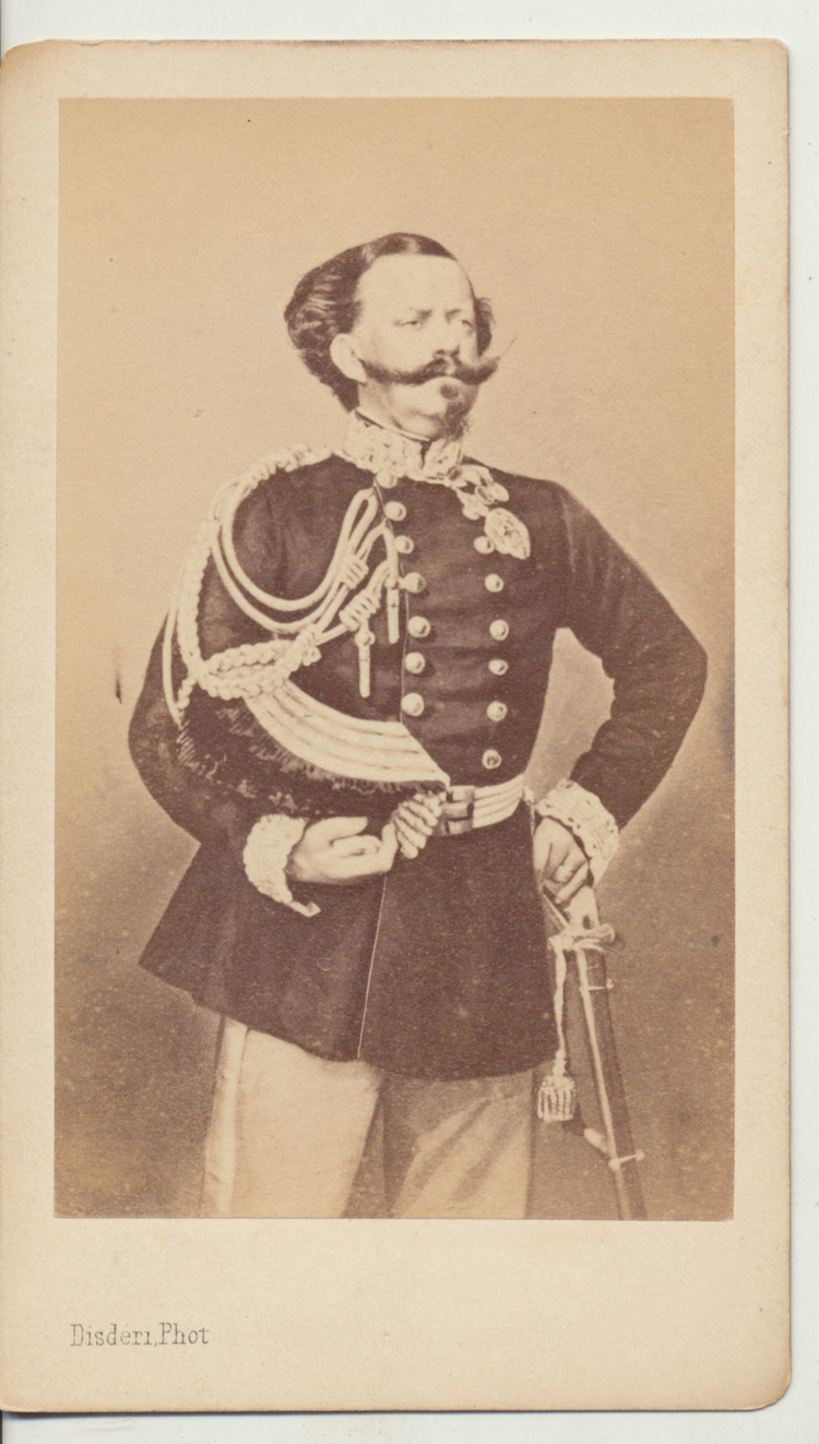 ins01477a.jpg