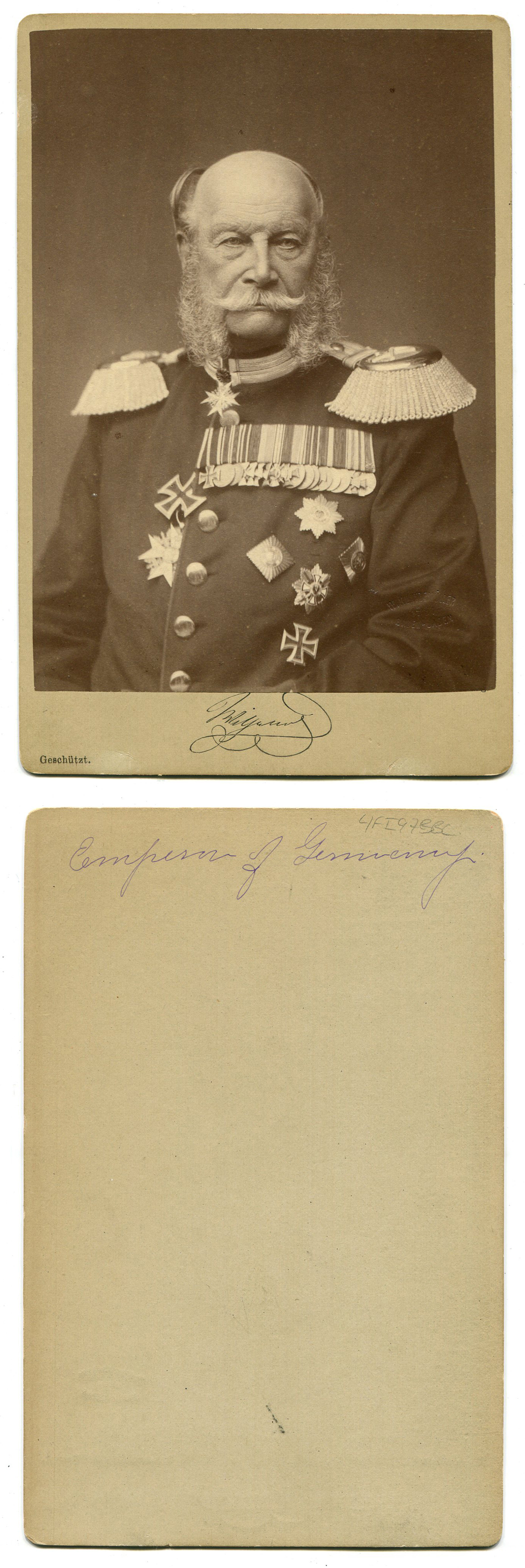 ins01650a.jpg