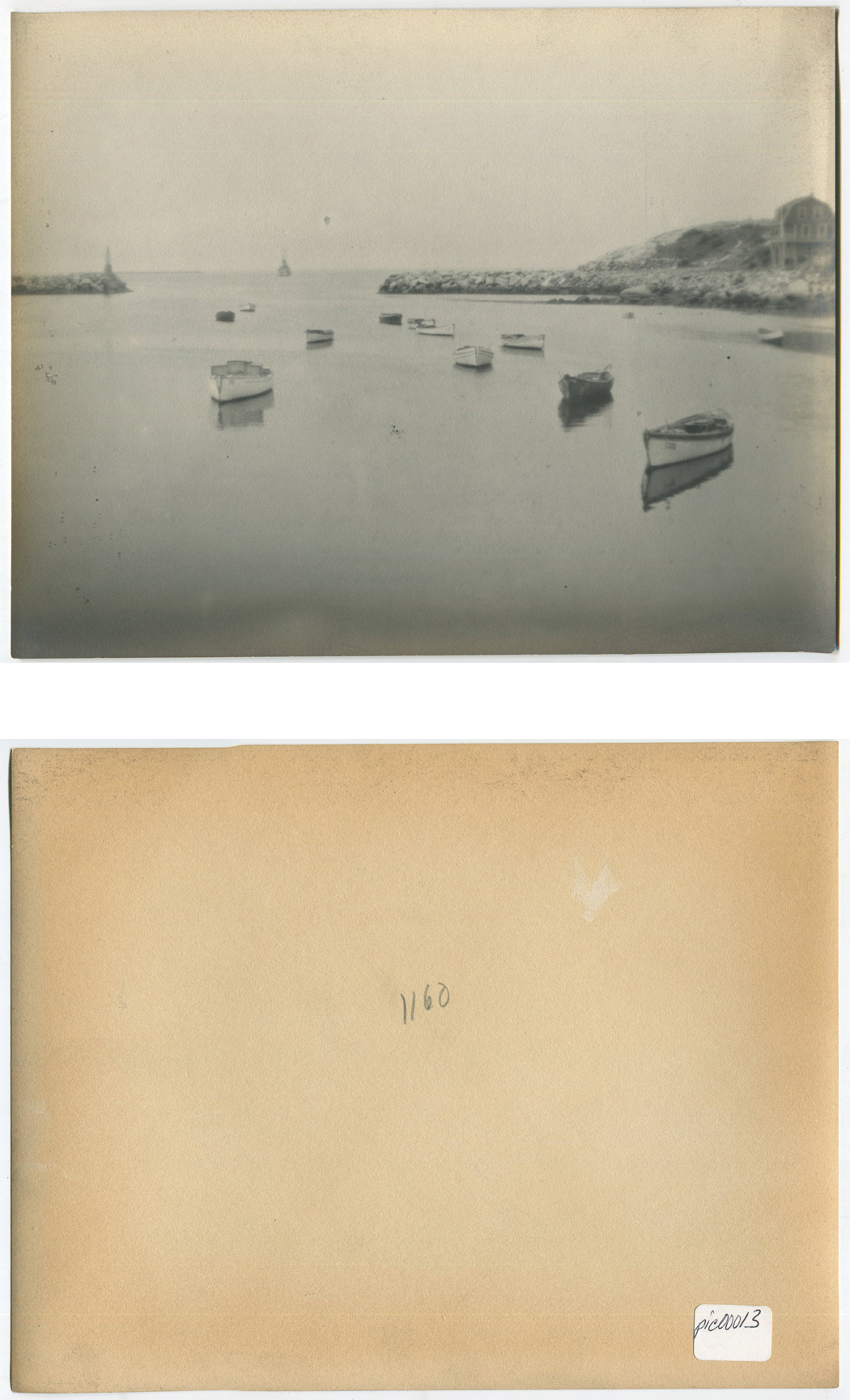 ins01820a.jpg