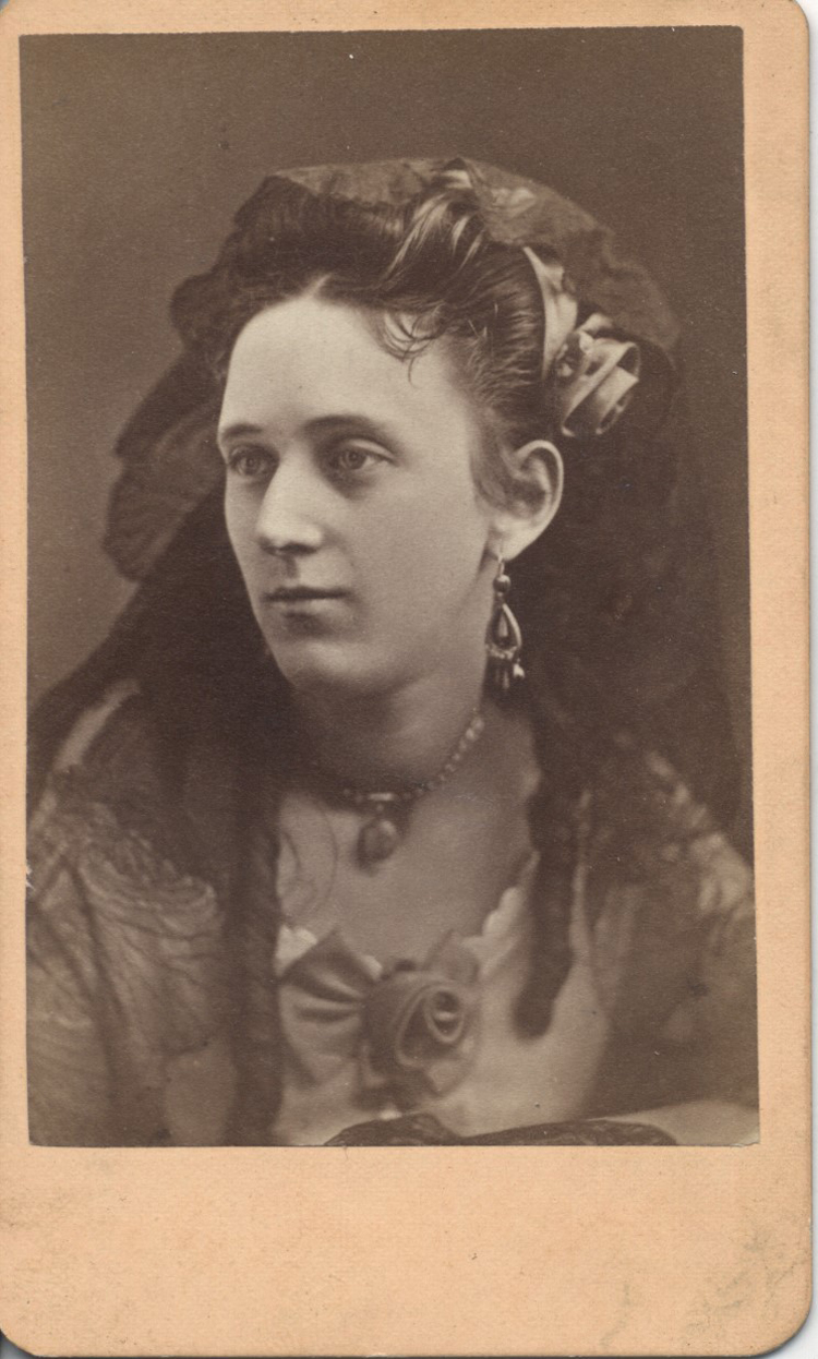 ins02831a.jpg