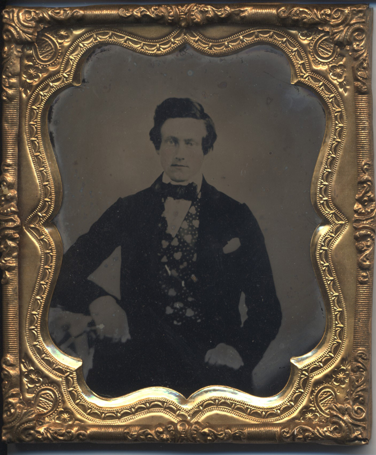 ins02834a.jpg