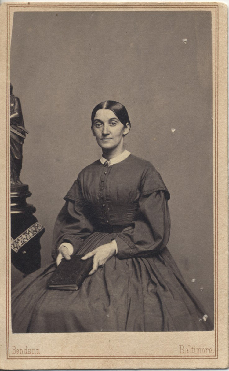 ins02887a.jpg