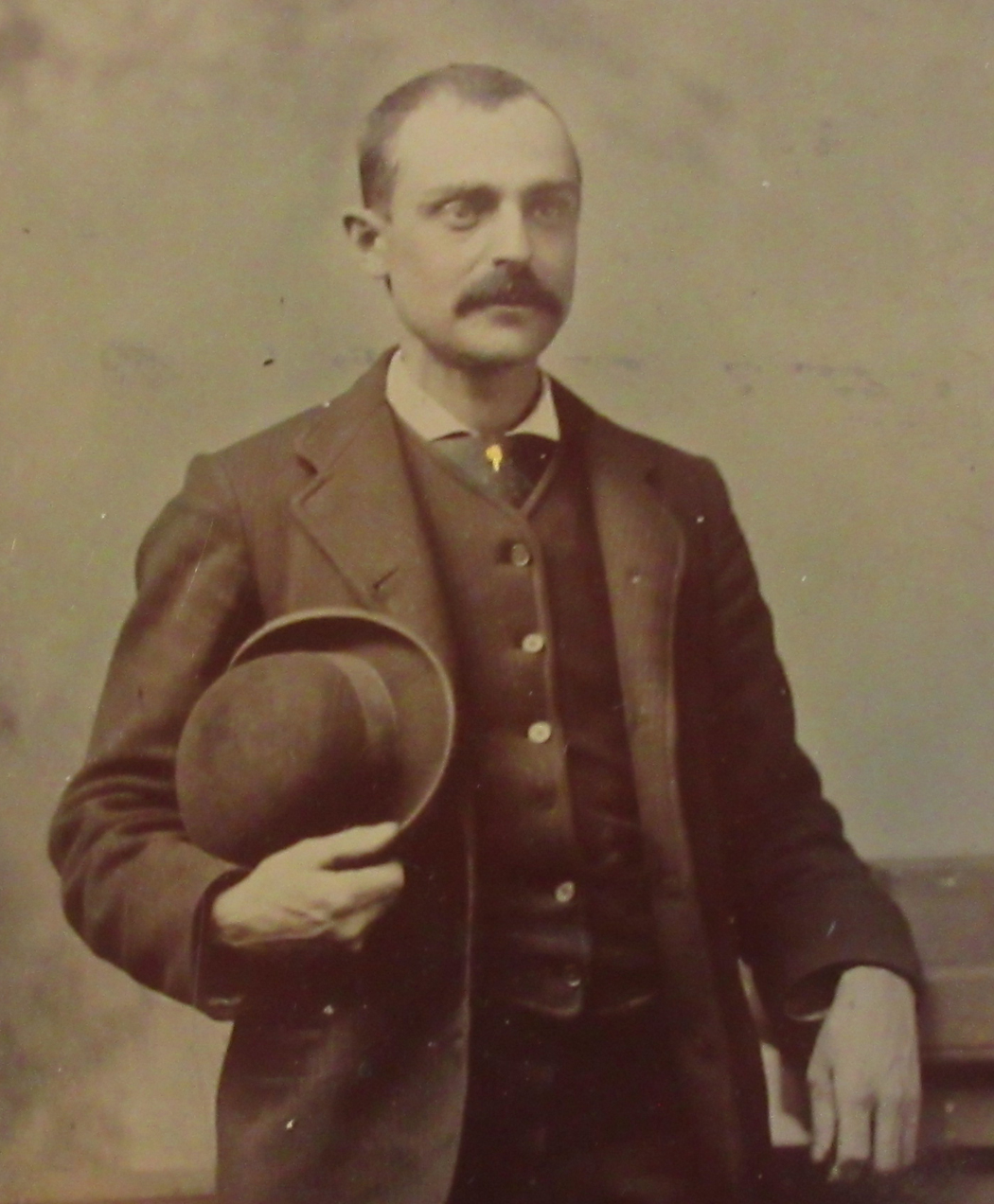 ins03201.jpg