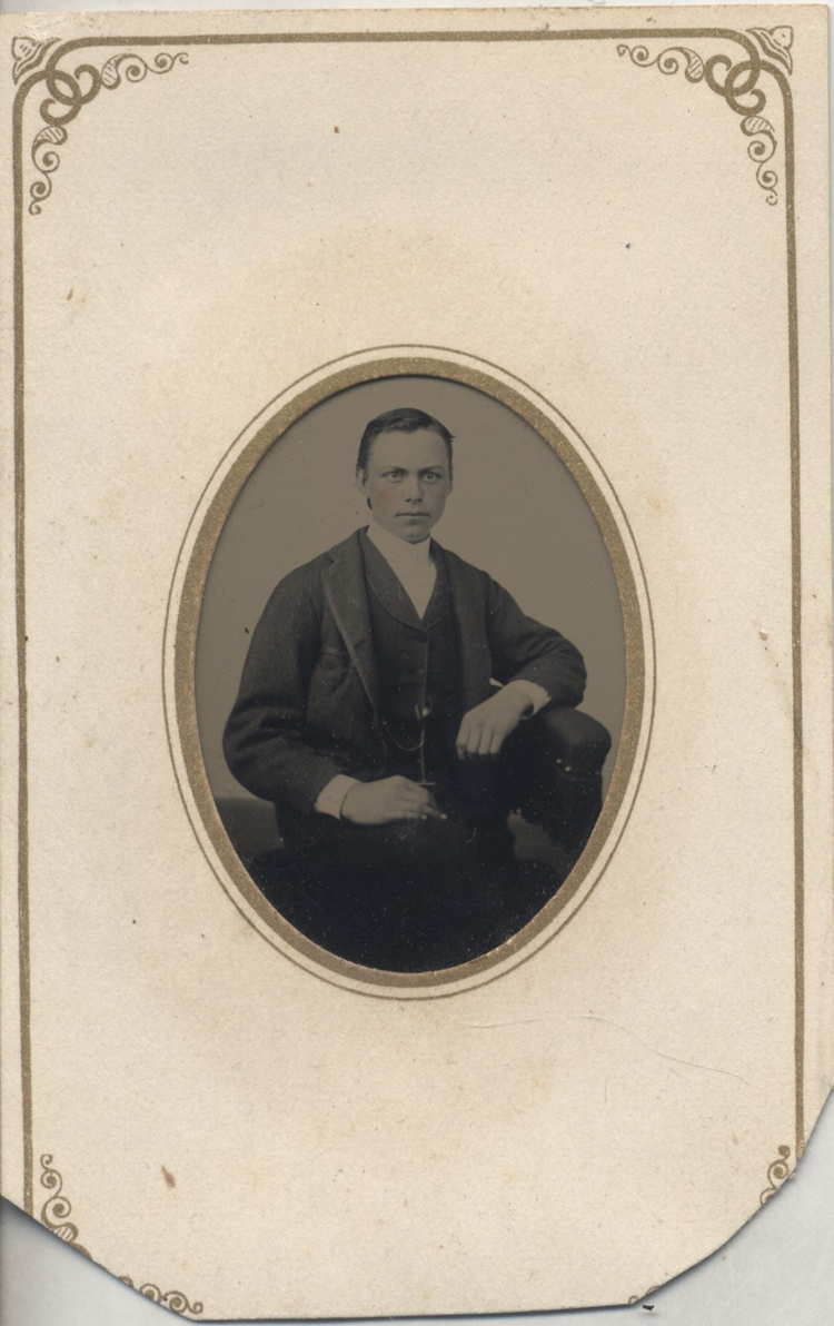ins03527a.jpg