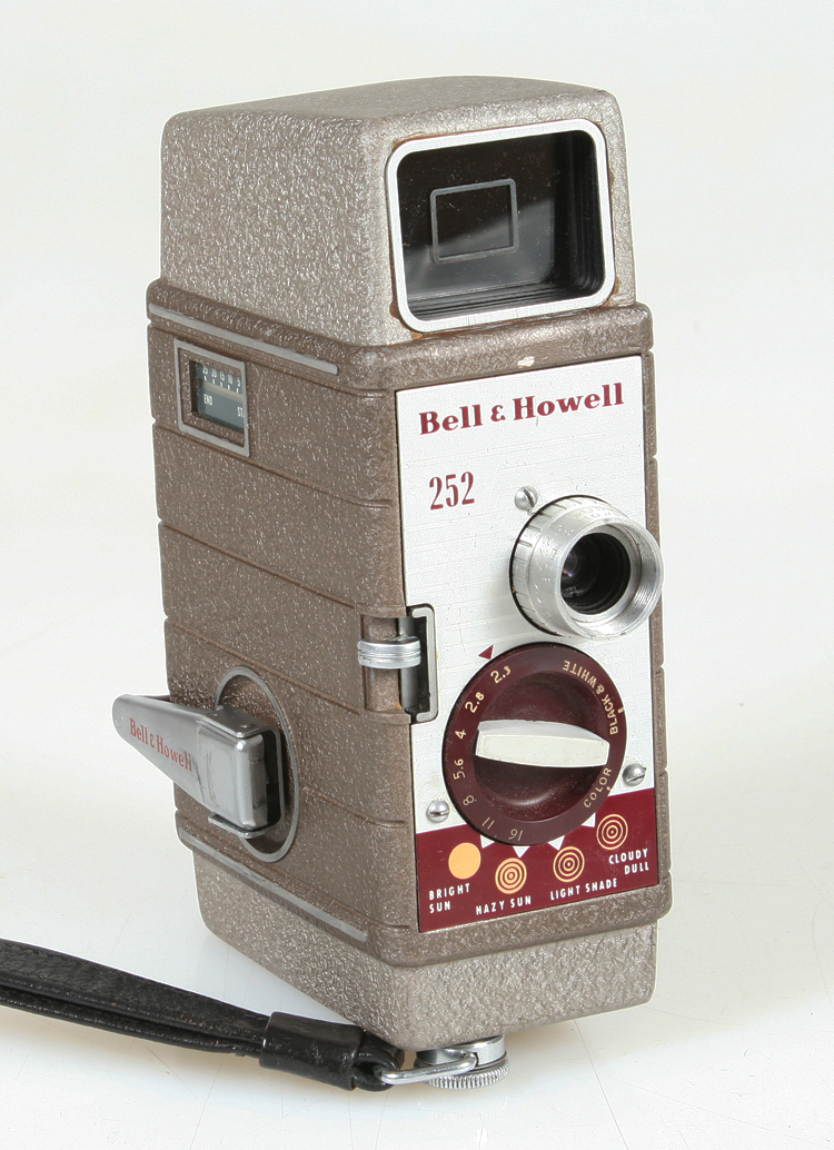 8MM ART DECO BELL HOWELL MODEL 252 MOVIE CAMERA eBay