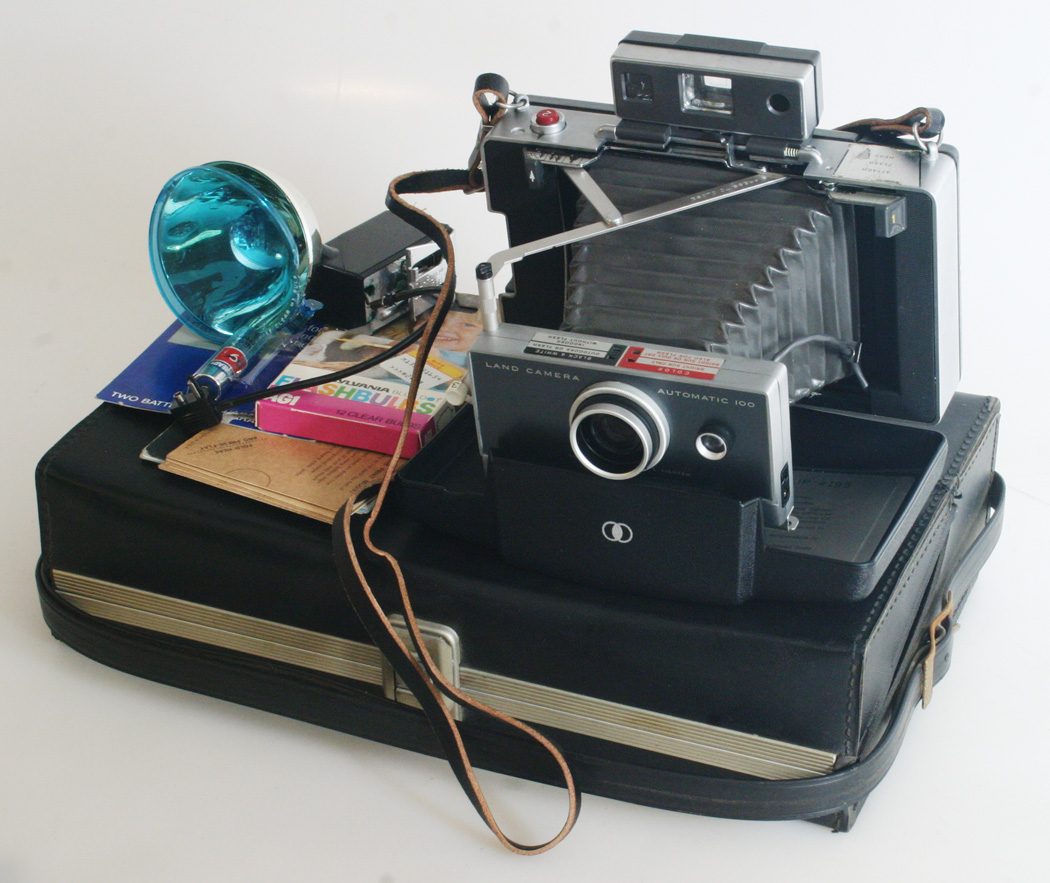 POLAROID AUTOMATIC 100 LAND CAMERA KIT WITH CASE eBay